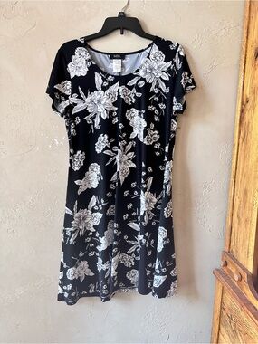 Women’s MSK Black and White Floral Dress
